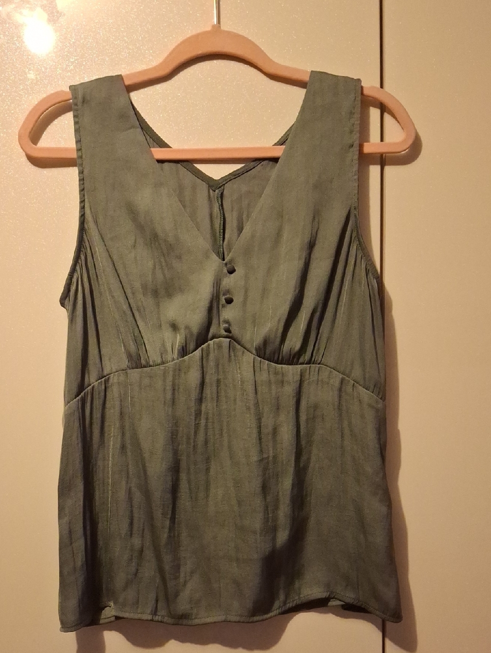 Sleeveless V-Neck Button Front Tank Top - Olive Green